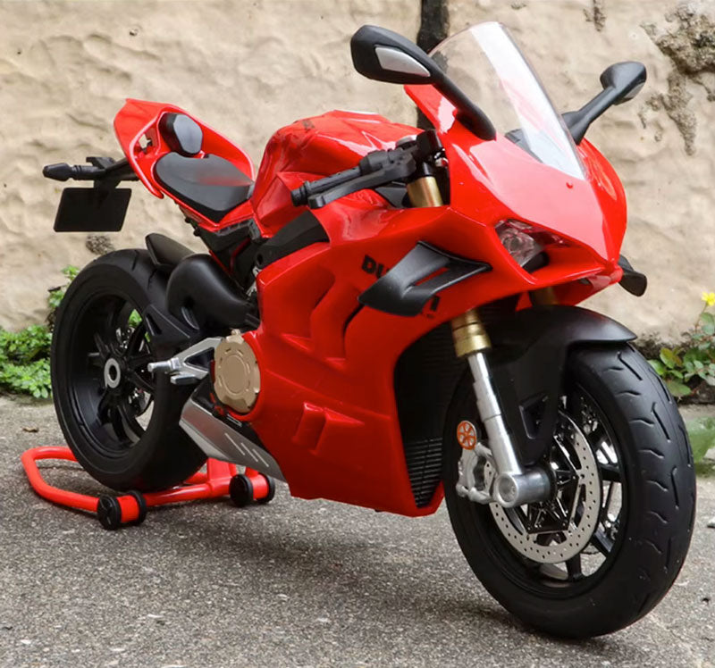 Ducati Panigale V4S em Escala 1:9
