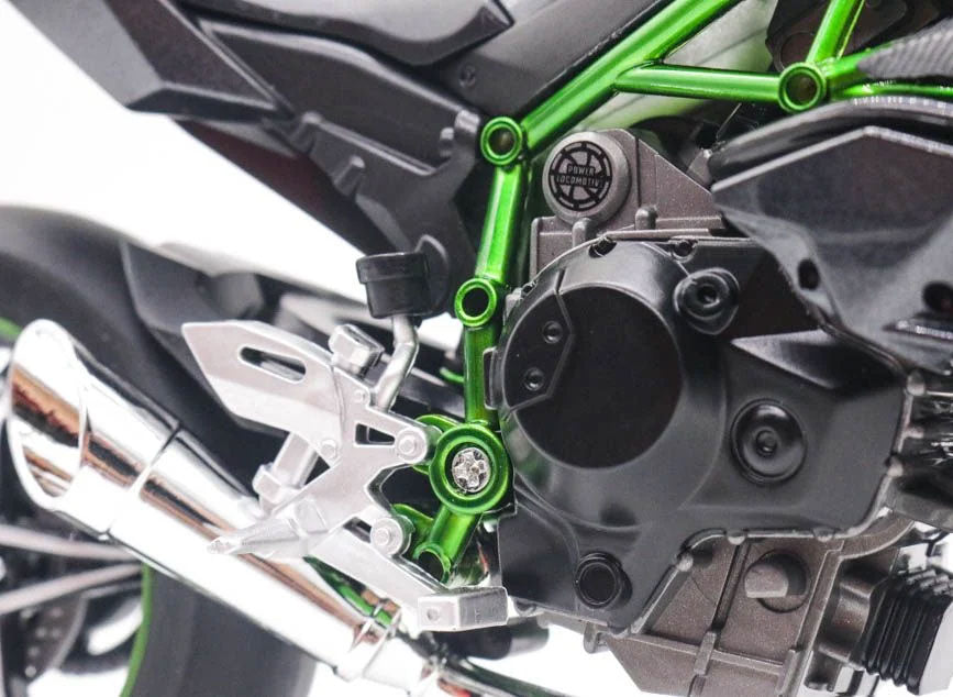 Miniatura Gigante de Kawasaki Ninja H2R em Escala 1:9