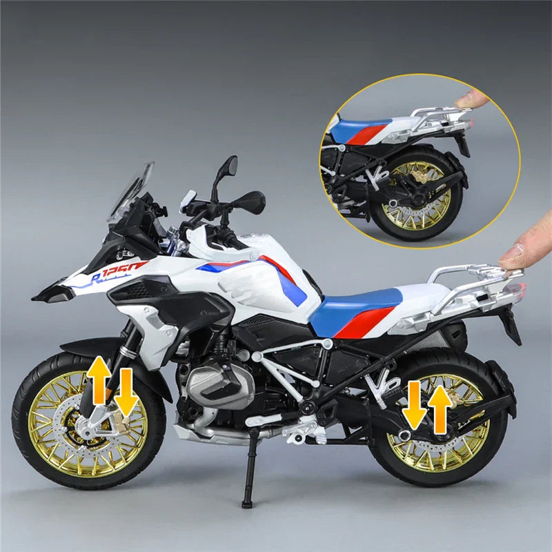 Miniatura Gigante de BMW R1250 GS ADV em Escala 1:9